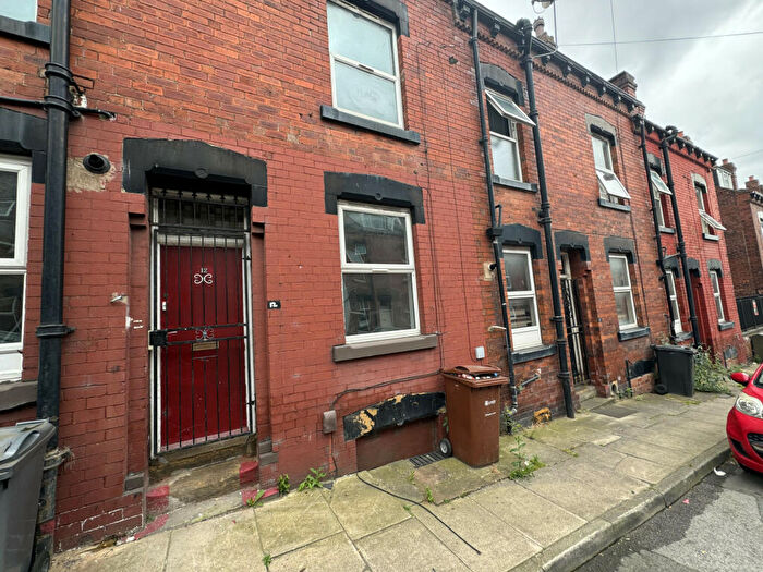 2 Bedroom Terraced House To Rent In Lambton Street, Leeds, West Yorkshire, LS8