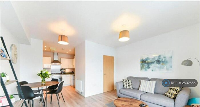 1 Bedroom Flat To Rent In Phelps Lodge, London, N1