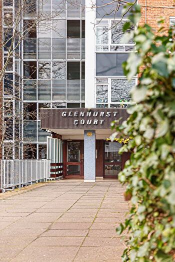 2 Bedroom Flat For Sale In Farquhar Road, Glenhurst Court, SE19