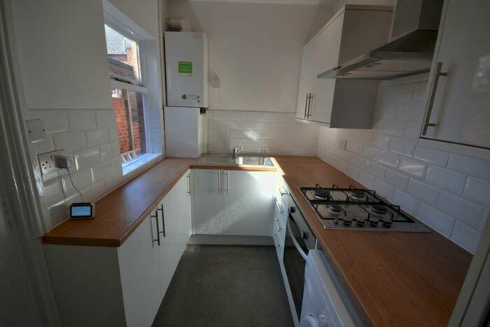 3 Bedroom Terraced House To Rent In Clarendon Street, Leicester, LE2