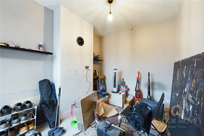 3 Bedroom Terraced House For Sale In Lutterworth Road, Abington, Northampton, Northamptonshire, NN1