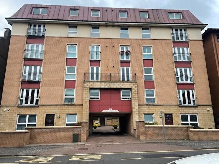 3 Bedroom Flat To Rent In Clarkston Rd, Clarkston, Glasgow, G44