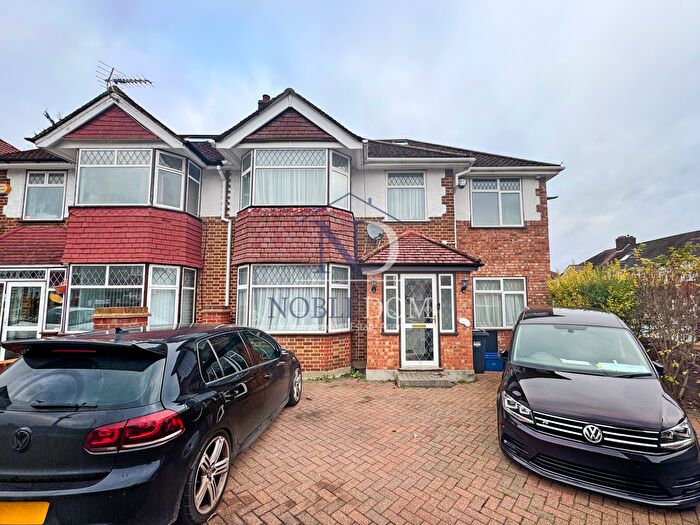 6 Bedroom Semi-Detached House To Rent In Park Road, Hounslow, TW3