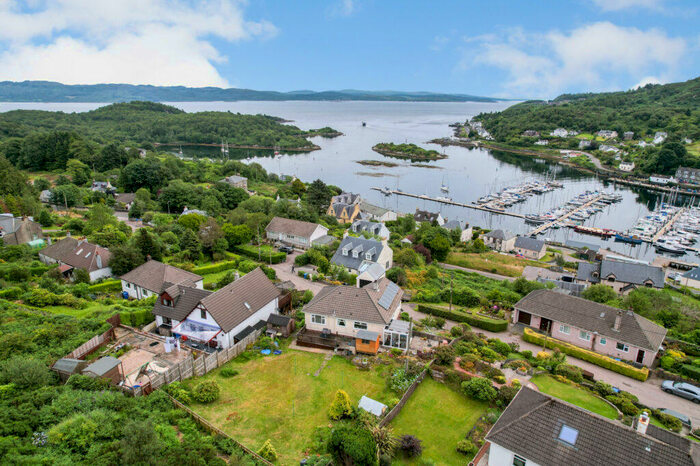 2 Bedroom Detached Bungalow For Sale In Craigmount, Lady Ileene Road, Tarbert, Argyll, PA29