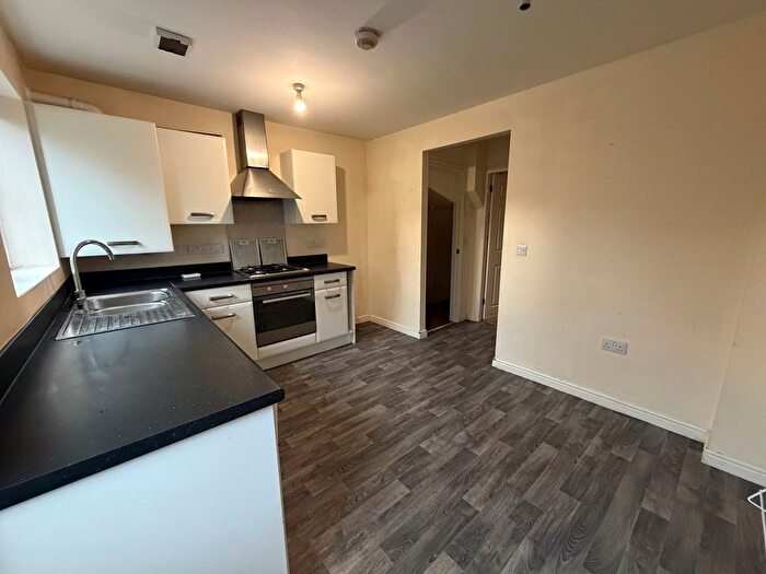 2 Bedroom Town House To Rent In Walton Heights, Liversedge, WF15