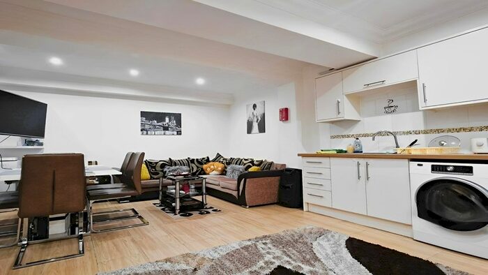 3 Bedroom Flat To Rent In Upton Lane, London, E7