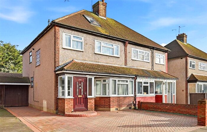 4 Bedroom Semi-Detached House For Sale In Bournemouth Park Road, Southend-on-Sea, Essex, SS2