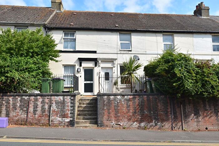 2 Bedroom Terraced House For Sale In Cheriton High Street, Folkestone, CT19