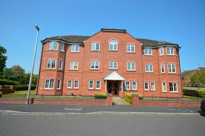 2 Bedroom Flat To Rent In Sunnymill Drive, Sandbach, CW11