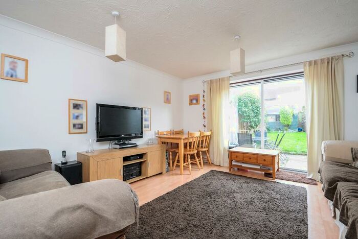 2 Bedroom Terraced House To Rent In Didcot, Oxfordshire, OX11