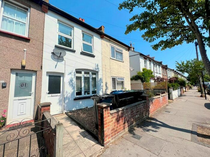 2 Bedroom Terraced House To Rent In Exeter Road, Addiscombe, Croydon, CR0