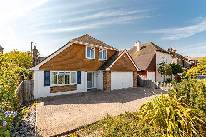 4 Bedroom Detached Bungalow For Sale In Peartree Lane, Bexhill-On-Sea, TN39
