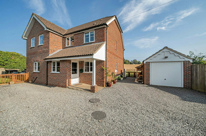 4 Bedroom Detached House For Sale In Winchester Road, Ropley, Alresford, Hampshire, SO24