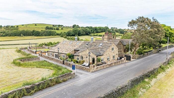 4 Bedroom Semi Detached House For Sale In The Old Coach House, Lands Head Lane, Northowram, Halifax, West Yorkshire, HX3