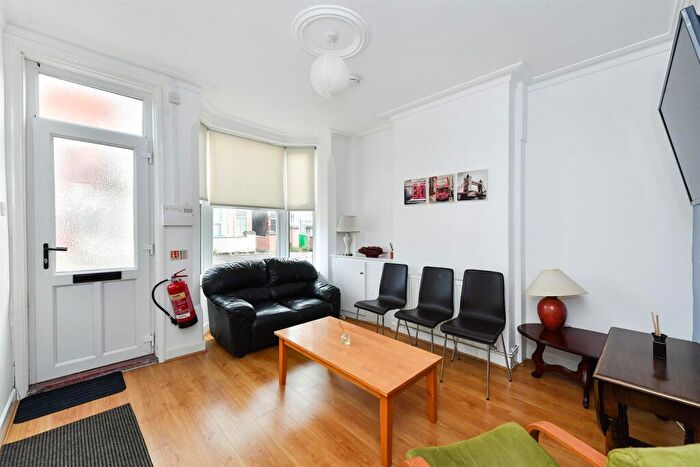 3 Bedroom Terraced House To Rent In Claude Street, Nottingham, NG7