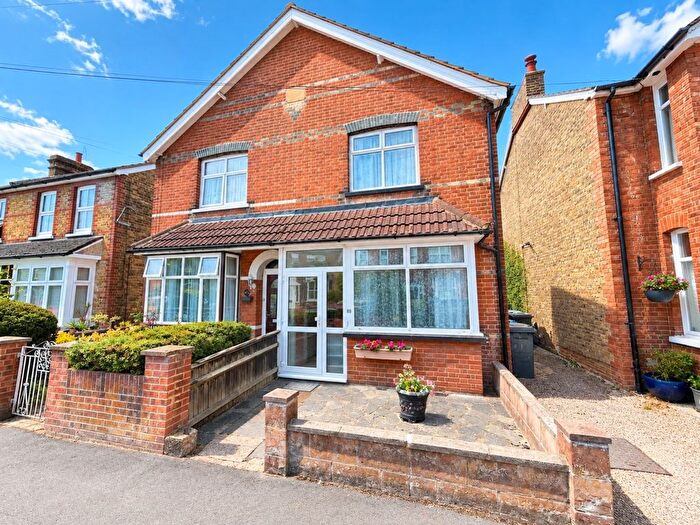 3 Bedroom Semi Detached House For Sale In Park Avenue, Egham, Surrey, TW20