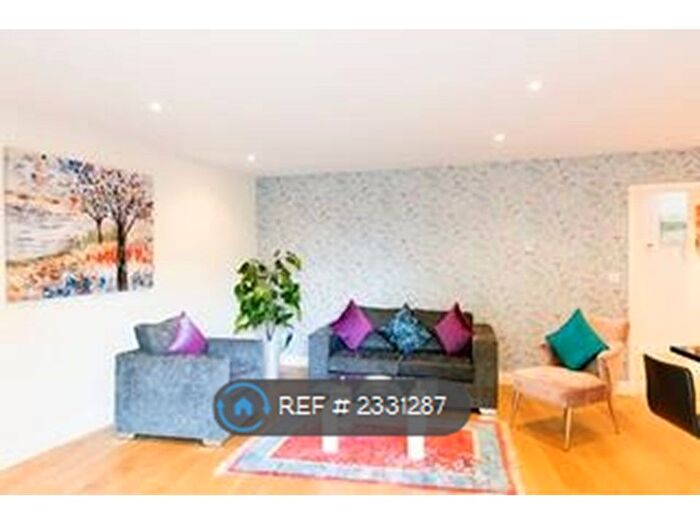 2 Bedroom Flat To Rent In Regents Terrace, Cambridge, CB2