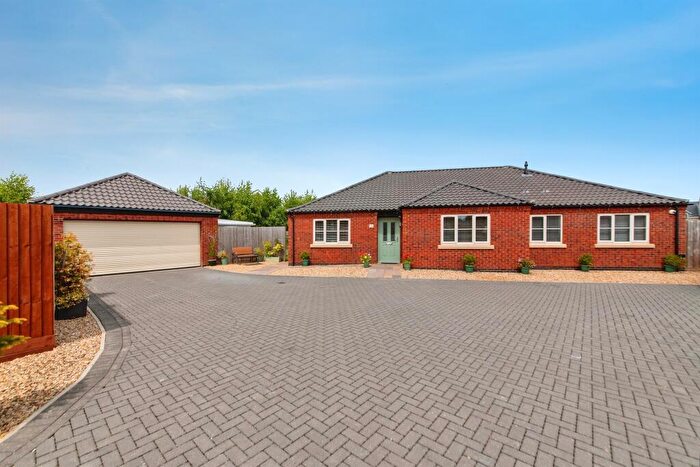 3 Bedroom Detached Bungalow For Sale In Cedar Close, Quadring, Spalding, PE11