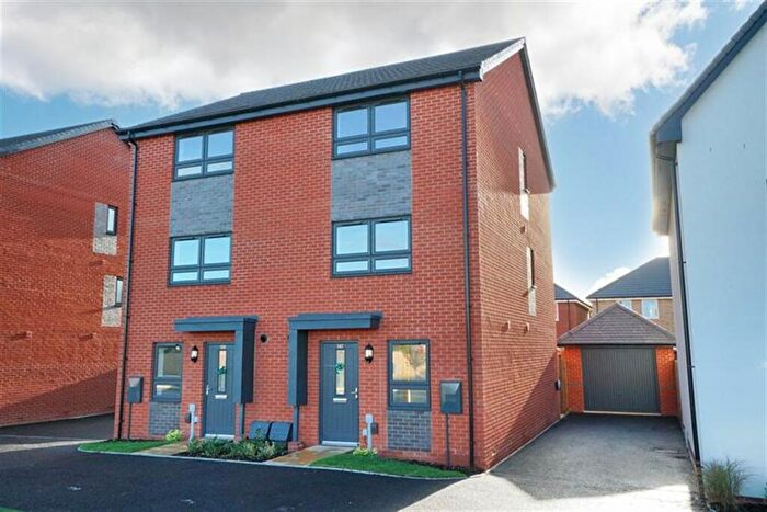 4 Bedroom Semi-Detached House To Rent In Bedroom Semi Detached House In White Lias Way, Lighthorne, CV33