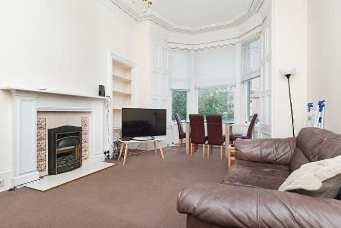 3 Bedroom Flat To Rent In Marchmont Road, Edinburgh, EH9