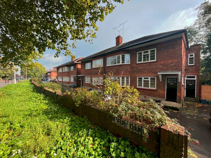 2 Bedroom Maisonette To Rent In Hermon Hill, London, E11