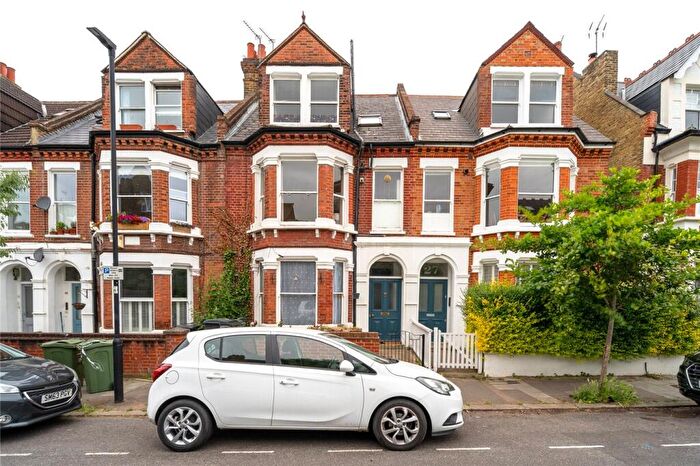 1 Bedroom Apartment For Sale In Fawnbrake Avenue, London, SE24