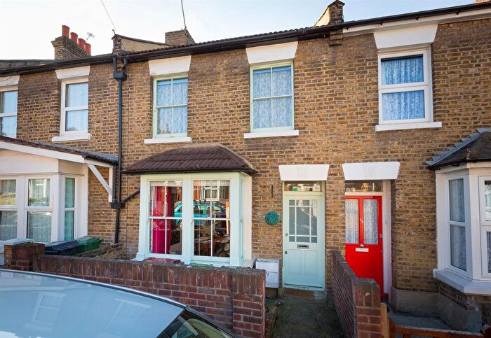 3 Bedroom Terraced House For Sale In Browns Road, Walthamstow, E17