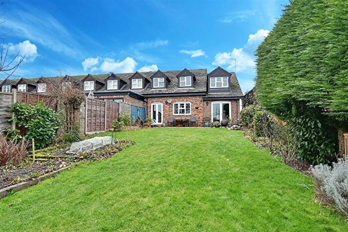 4 Bedroom End Of Terrace House For Sale In Garden Terrace, Crouchfield, Chapmore End, Ware, SG12