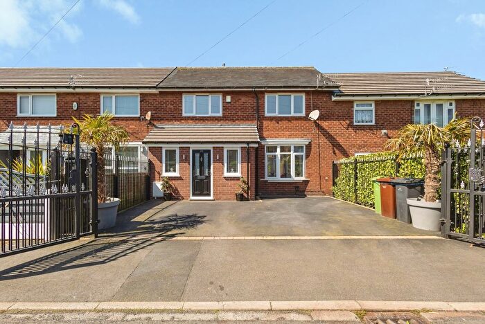 3 Bedroom Terraced House For Sale In Friezland Close, Stalybridge, Cheshire, SK15