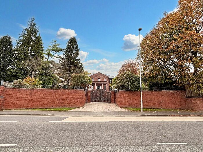 5 Bedroom Detached House For Sale In Leigh Road, Worsley, M28