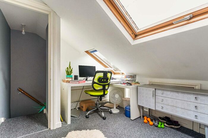 1 Bedroom Flat For Sale In Gladstone Terrace, Brighton, BN2