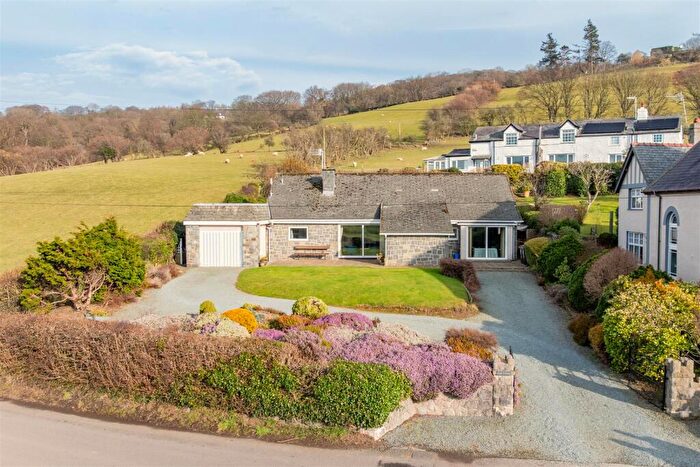 4 Bedroom Detached Bungalow For Sale In Eglwysbach, Eglwysbach, LL32