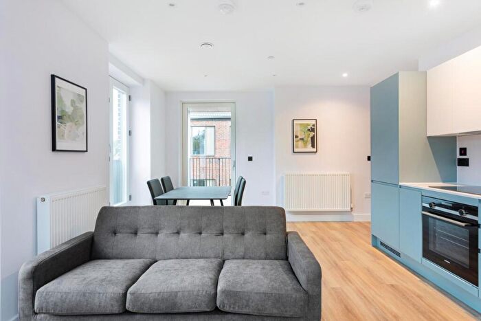 1 Bedroom Flat To Rent In New Frederick Mews, Braganza Street, SE17