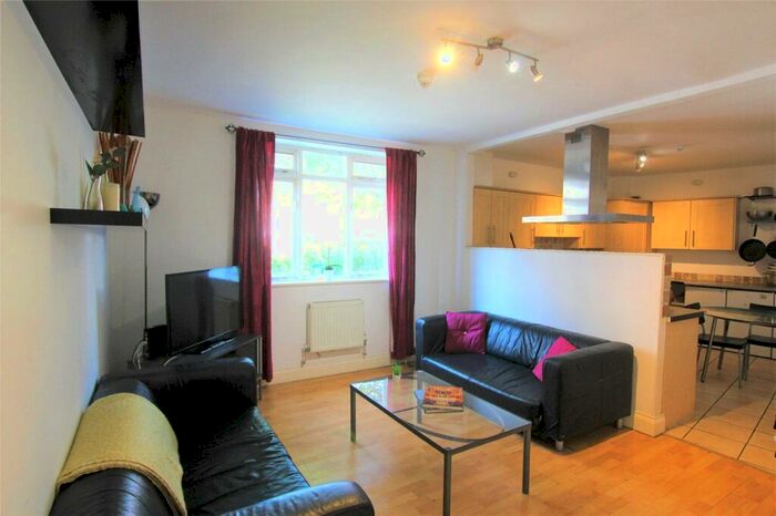 1 Bedroom Property To Rent In Grove Street, London, SE8