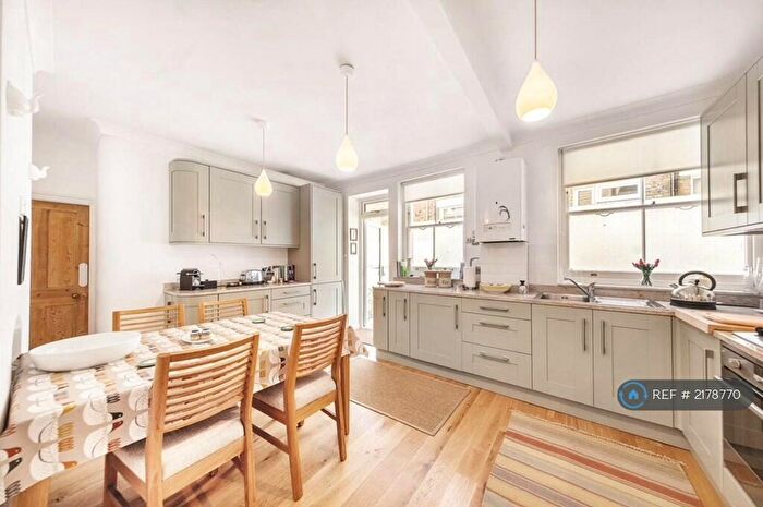 3 Bedroom Maisonette To Rent In Latchmere Road, London, SW11