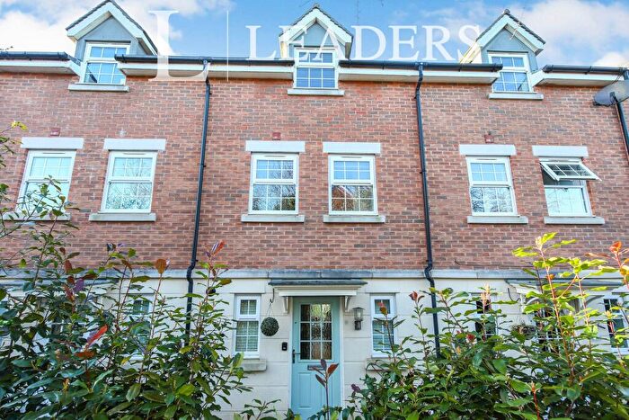 4 Bedroom Town House To Rent In Smithers Close, CW5