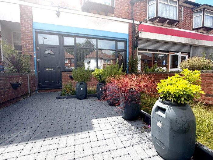 Studio To Rent In Carlyon Road, Wembley, HA0