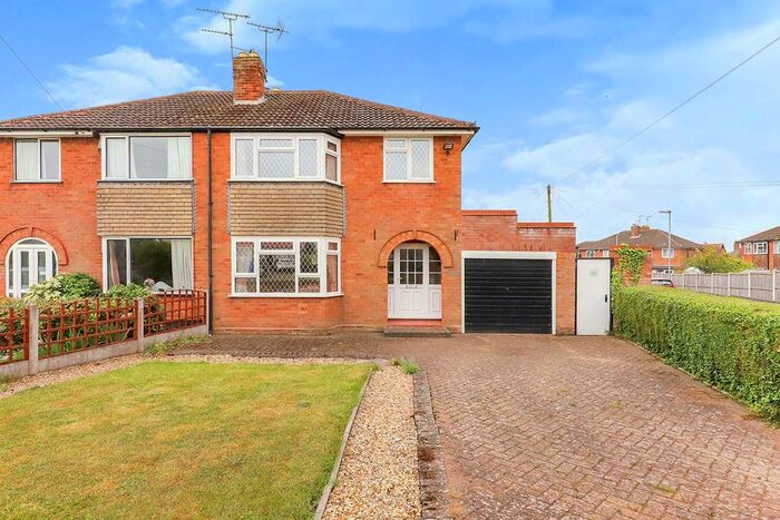 3 Bedroom Semi-Detached House For Sale In Moor Lane, Pattingham, Wolverhampton, Staffordshire, WV6