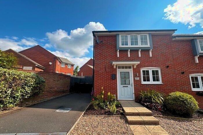 3 Bedroom Property To Rent In Suffolk Way, Swadlincote, DE11