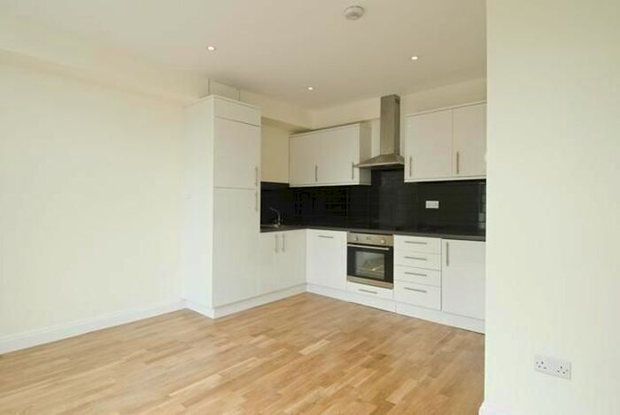 2 Bedroom Flat To Rent In Chiswick High Road, Chiswick, W4