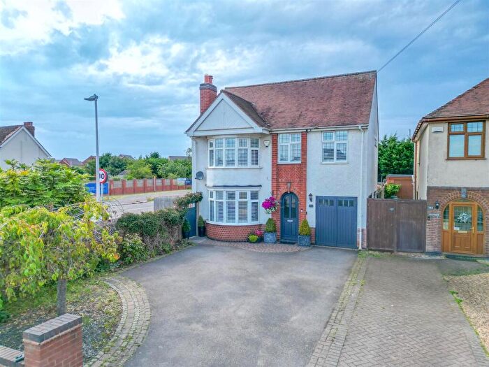 4 Bedroom Detached House For Sale In The Long Shoot, Nuneaton, CV11