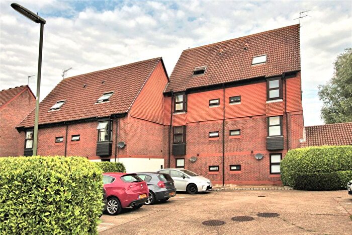 Studio For Sale In Woking, Surrey, GU21