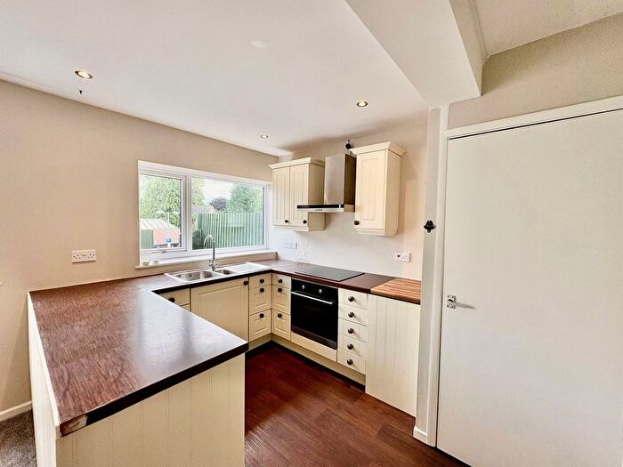 2 Bedroom Flat To Rent In High Street, Kinver, Stourbridge, DY7