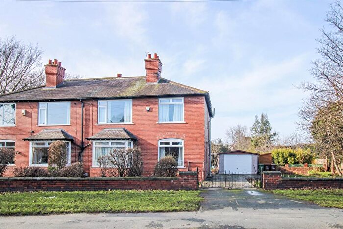 3 Bedroom Semi Detached House For Sale In Alverthorpe Road, Wakefield, WF2