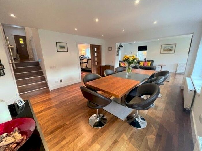 4 Bedroom Detached House To Rent In Craigcrook Grove, Blackhall, Edinburgh EH4