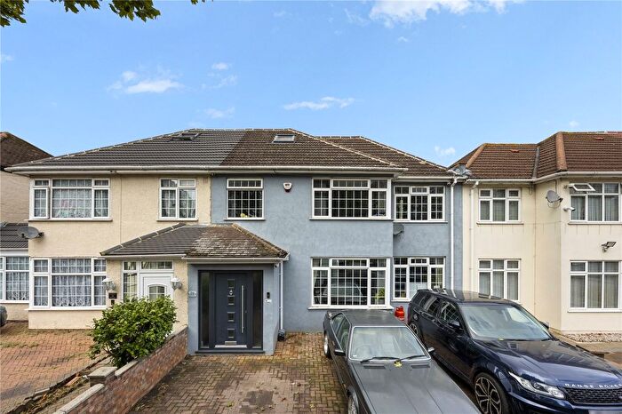 5 Bedroom Detached House For Sale In Fern Lane, Heston, Hounslow, TW5