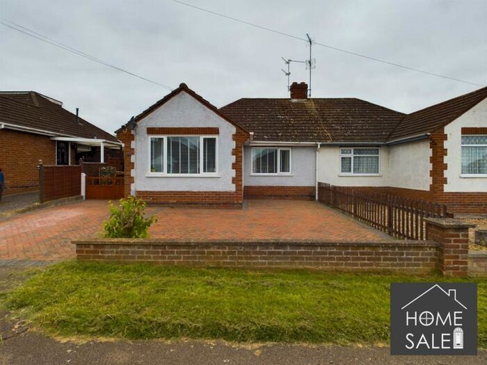2 Bedroom Bungalow For Sale In Parsons Road, Irchester, NN29