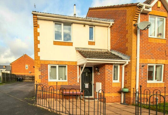 3 Bedroom Semi-Detached House To Rent In Nether Pasture, Netherfield, Nottingham, Nottinghamshire, NG4