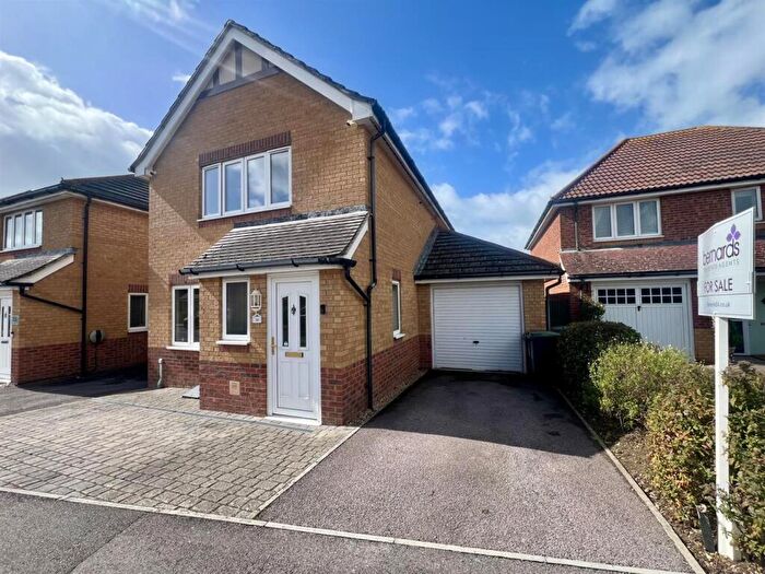 3 Bedroom Detached House For Sale In David Newberry Drive, Lee-On-The-Solent, PO13