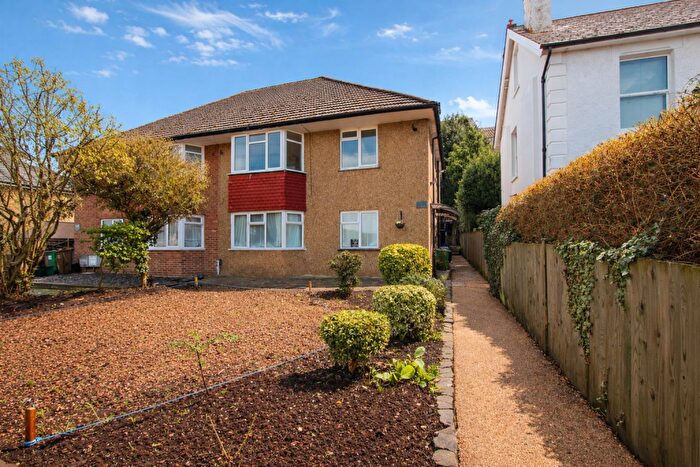 2 Bedroom Maisonette For Sale In Howard Court, Grosvenor Road, Wallington, SM6